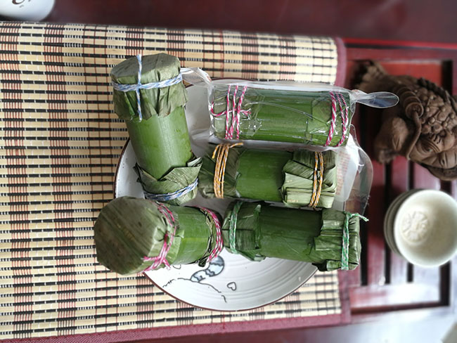 蛋黄鲜肉粽竹筒